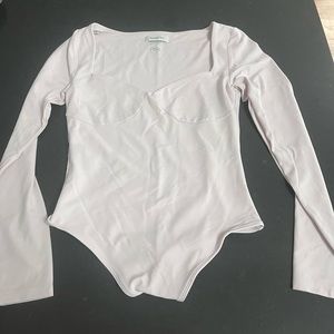 Aritzia babaton bodysuit